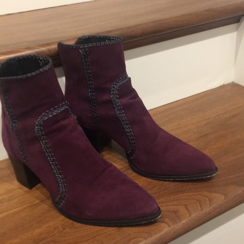 Alexandre Birman suede maroon boots size 8